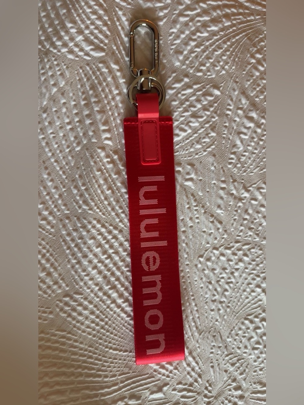 Lululemon Never lost Keychain